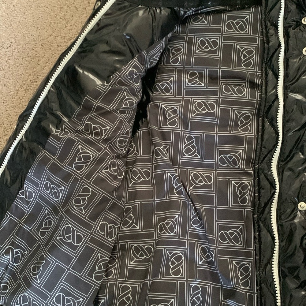 Hooded vest - Picture 4 of 4